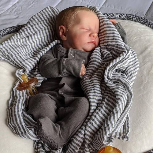 48厘米精致彩绘画头发重生娃娃Reborn Doll Levi工厂直销蓝海产品
