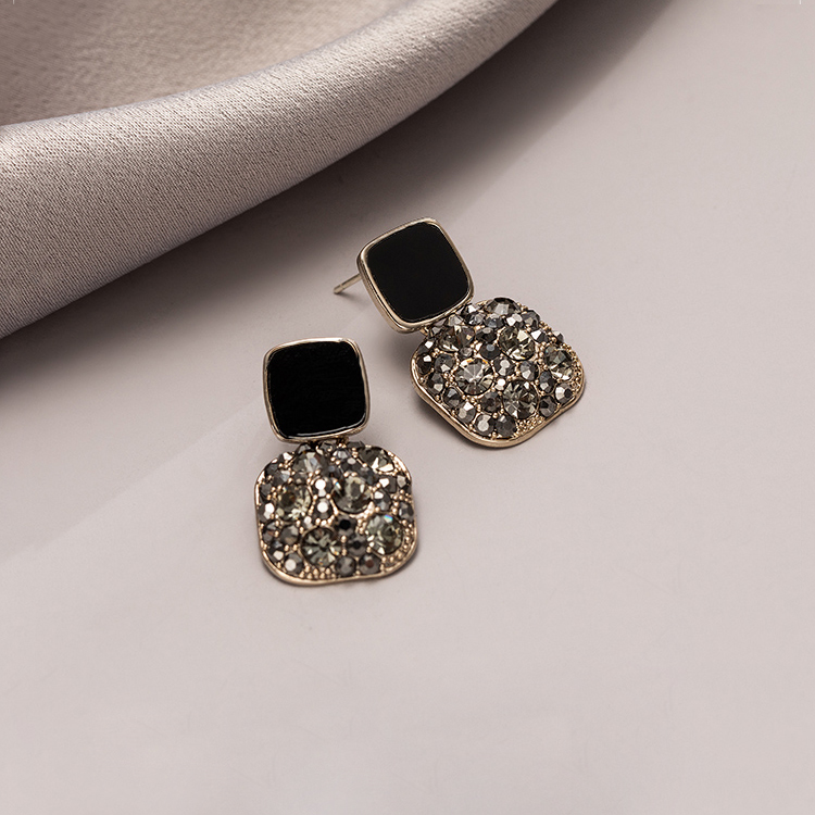 银针气质短款几何方块感网耳钉