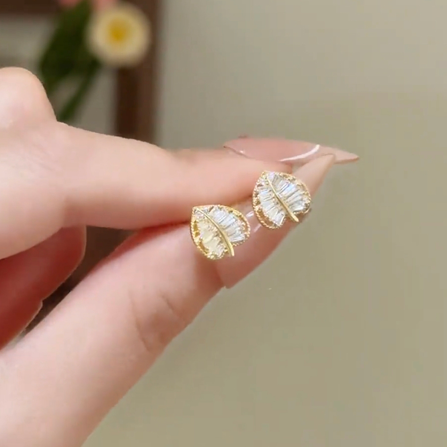 精致满钻叶子耳钉女时尚气质耳饰