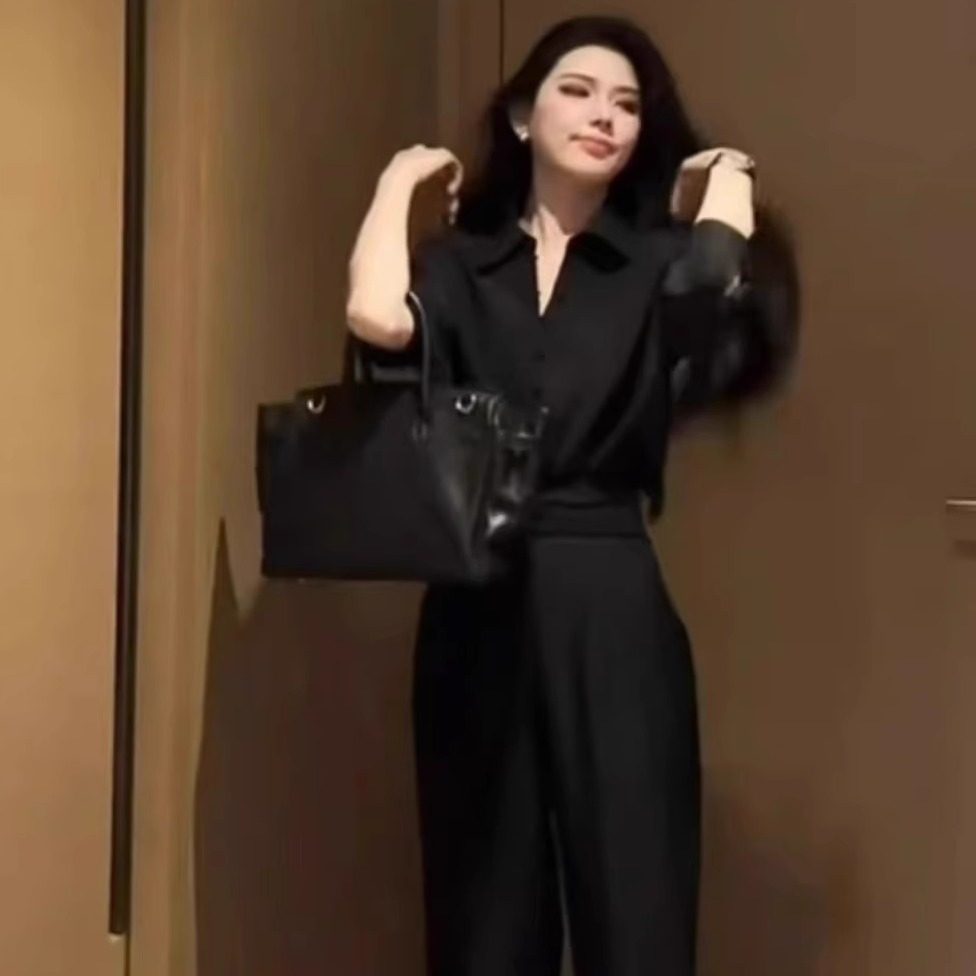 早春女装新款穿搭一整套高级感法式气质减龄独特时尚盐系两件套装