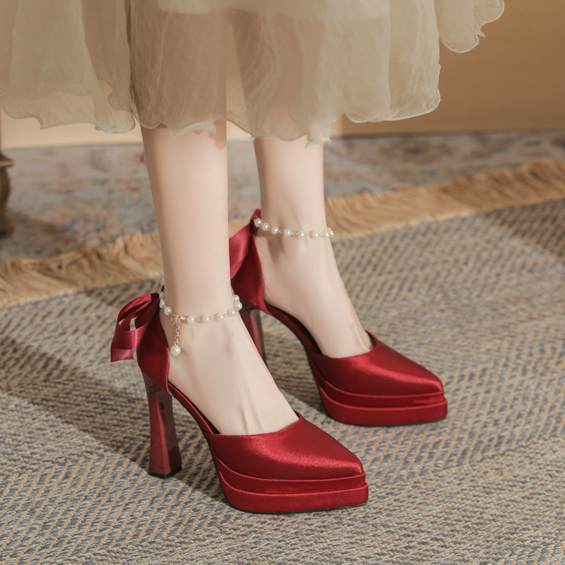 小个子主婚纱婚鞋法式防水台高跟鞋一字带细跟红色订婚宴会新娘鞋
