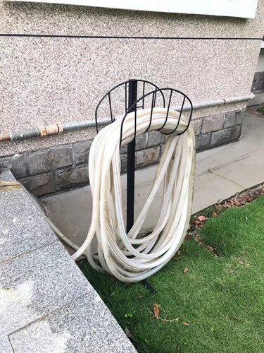 养眼铁艺花园水管架子庭院可拆卸软管支架户外立式挂架存储收纳架