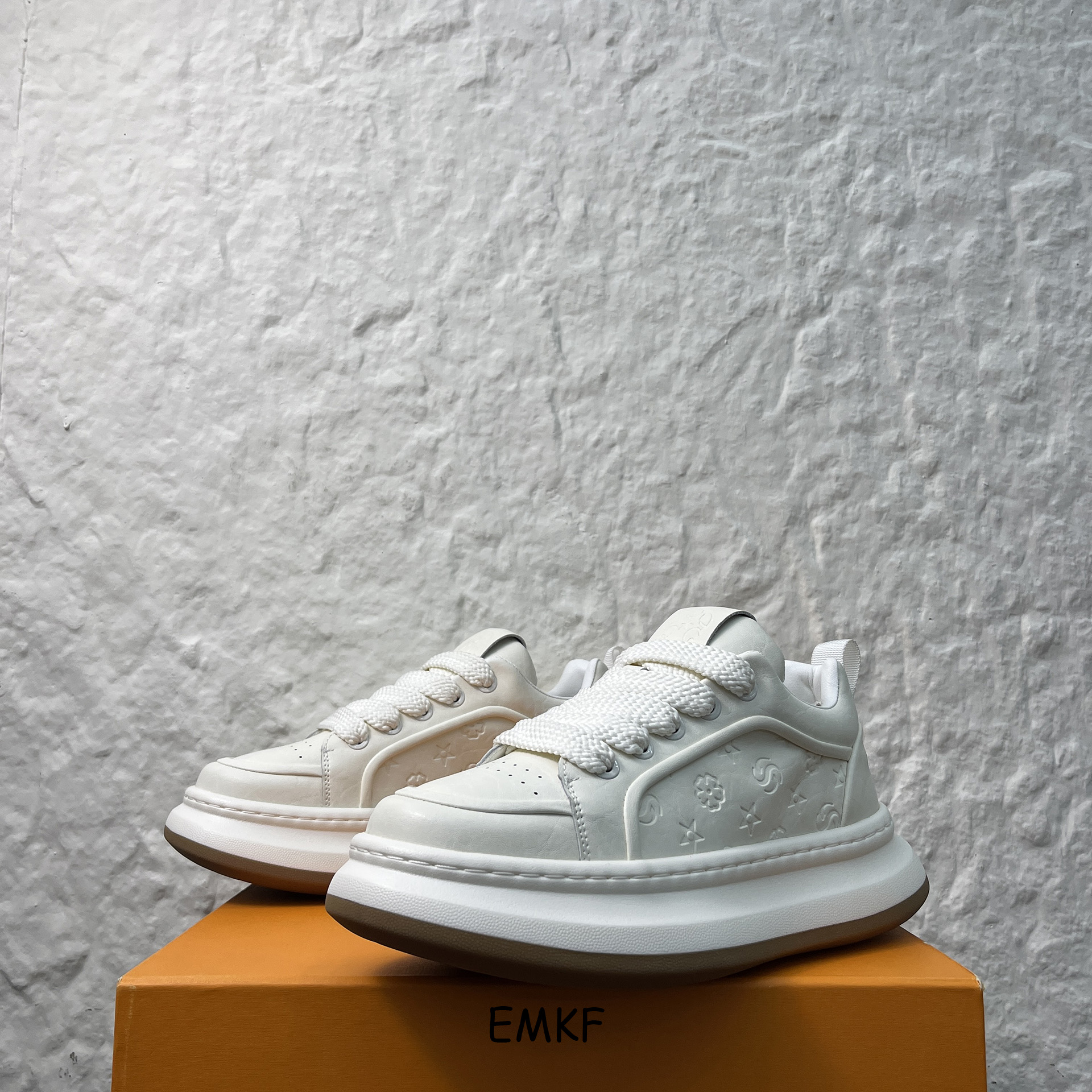 男鞋潮牌高级感百搭休闲鞋