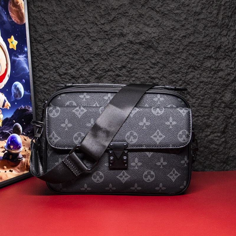 经典单肩斜挎男包老花横款大容量