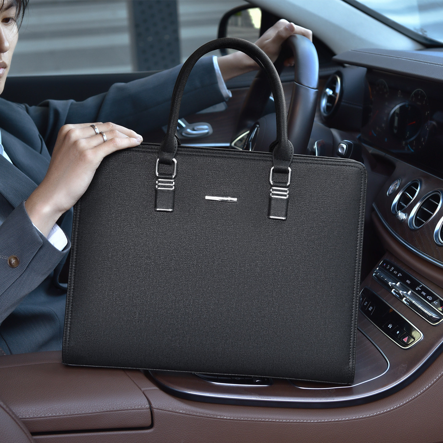 定型男士手提包商务横款方形大容量会议电脑包单肩斜挎公文包包邮