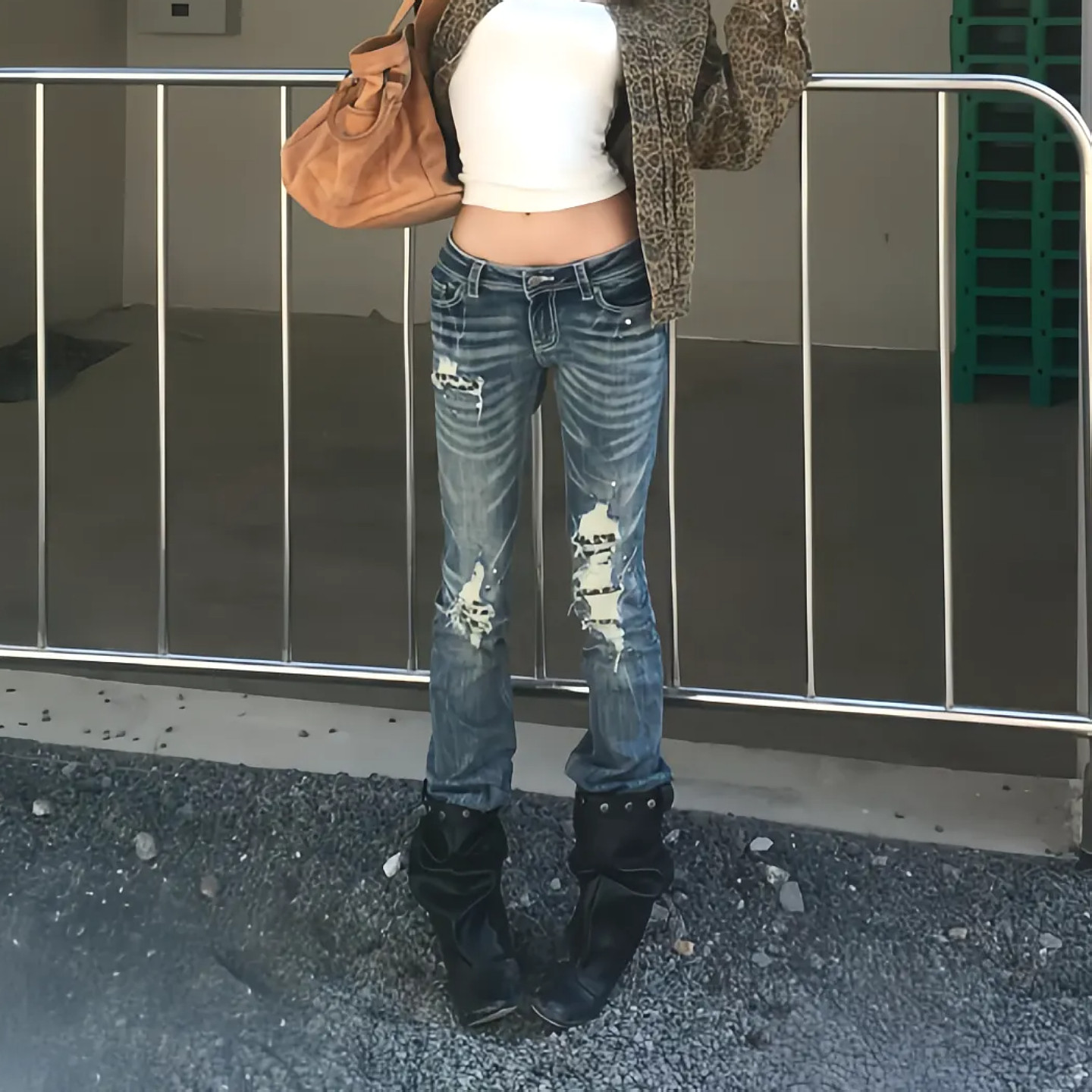 大码美式复古辣妹风破洞低腰牛仔裤女秋季新款猫须设计感修身长裤