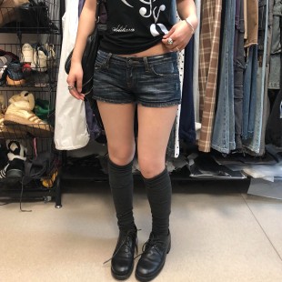 辣妹a字包臀热裤 大码 女2026夏季 复古水洗磨破低腰牛仔短裤 子 美式