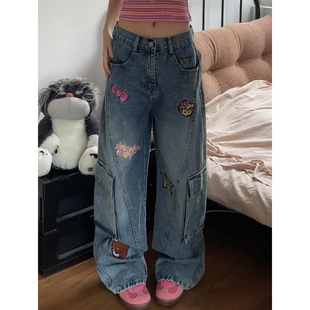 美式大码复古卡通刺绣牛仔裤女2026春季高街宽松直筒显瘦工装裤潮