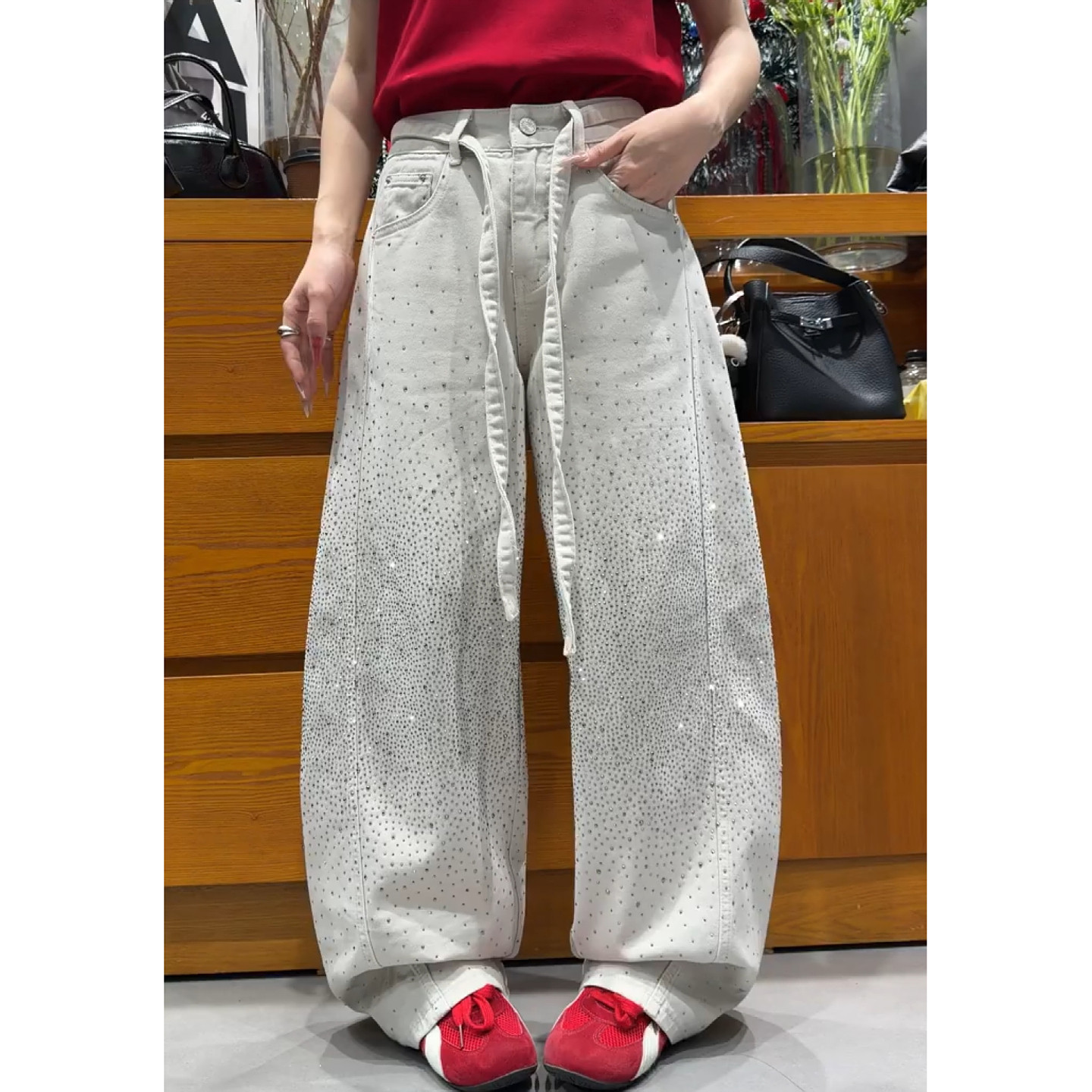 大码美式复古满天星烫钻白色牛仔裤女2026新款高街宽松阔腿弯刀裤,女装/女士精品,大码裤装,淘宝优惠券,粉丝福利购,淘宝优惠卷