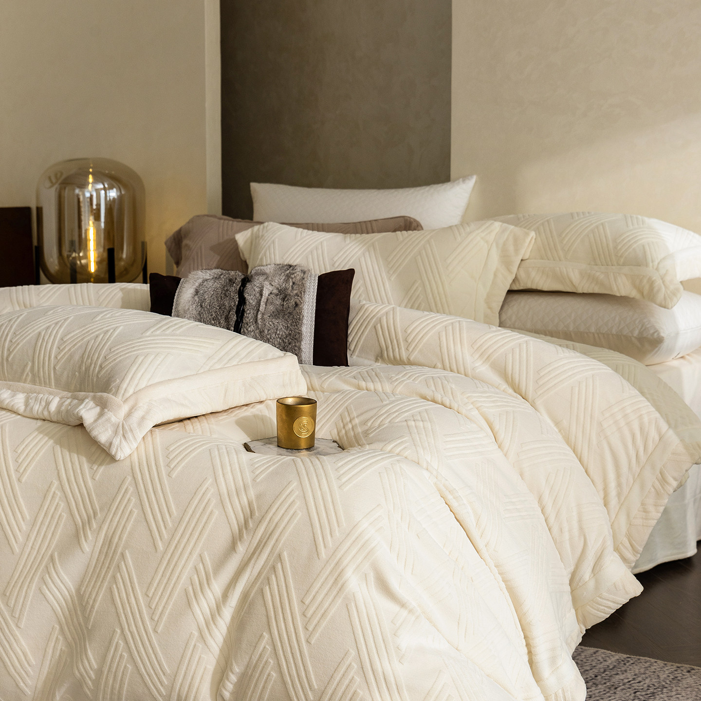 高端3D雕花绒四件套牛奶绒高级感被套立体秋冬加厚绒床单床上用品