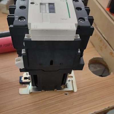 维修议价接触器LC1 D95BD