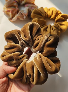 秋冬氛围感百分桑蚕丝丝绒浅咖色复古大肠发圈 进口高弹耐用皮筋
