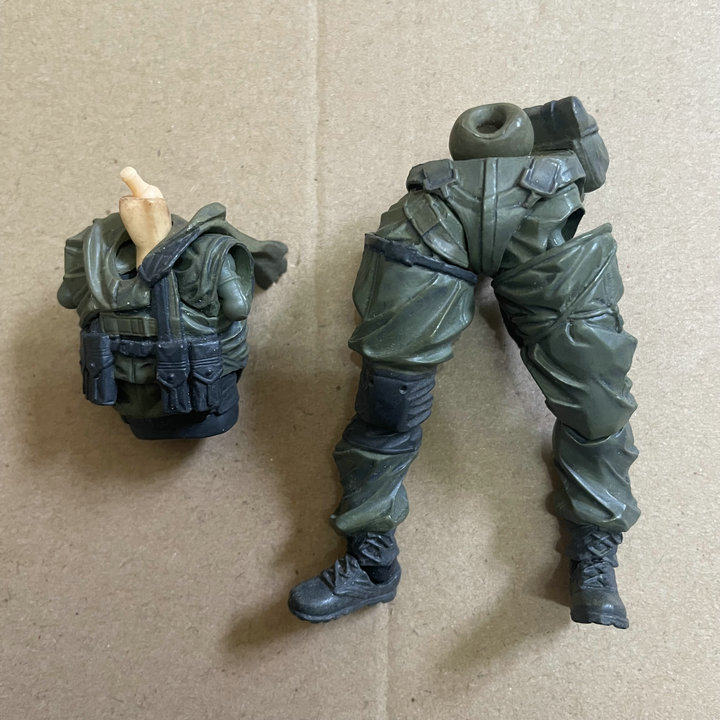 正版散货海洋堂山口式合金装备5幻痛Snake潜龙谍影蛇叔野战服摆件