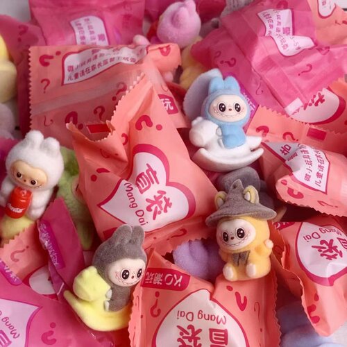盲袋植绒拉布布玩偶生日礼物