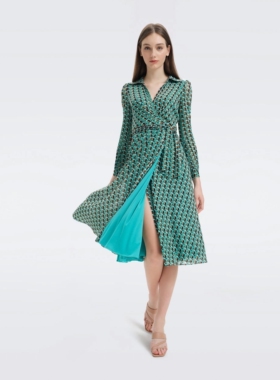DVF代购2023夏季绿色碎花网布POLO领长袖V领一片式裹身中长连衣裙