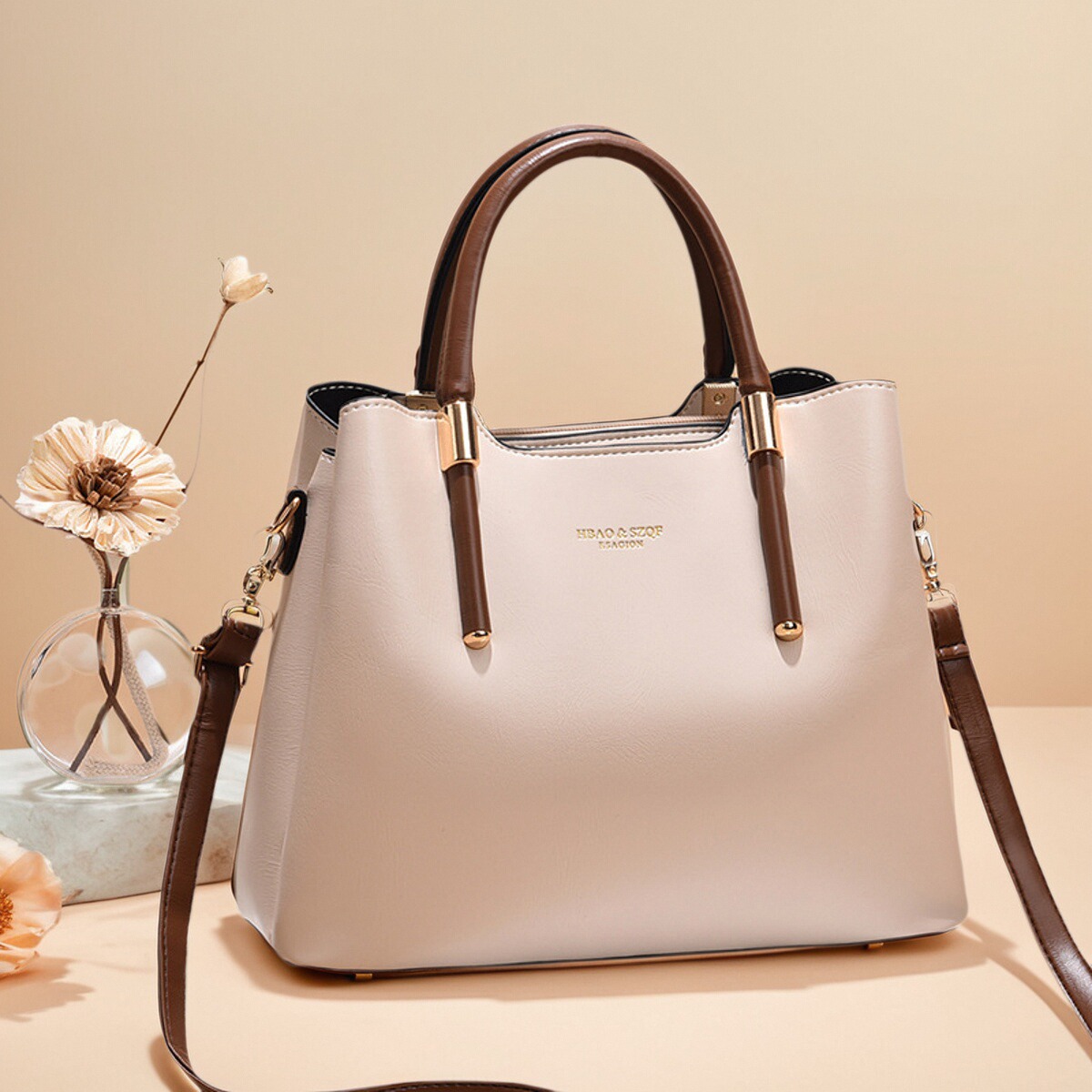 无注册商标无品牌拉链PU革软把方盒形手提包涤纶全新中国手机袋