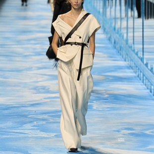 褲 2025夏季 大牌 兩件時(shí)髦套裝 上衣外套闊腿褲 白色露肩時(shí)尚 夾克短款