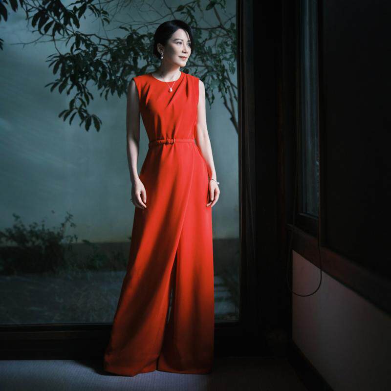 俞飞鸿同款不对称红色连体裤