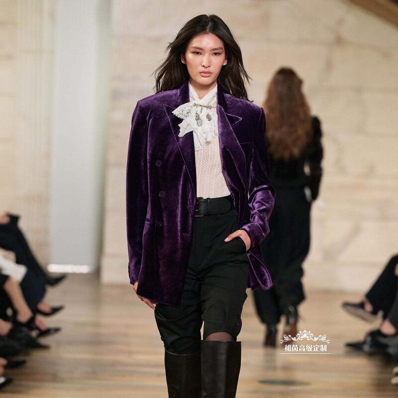 2025春秋秀场新款紫色丝绒西装外套女中长款大牌双排扣西服宽松版