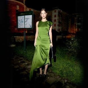 轻奢礼服裙 修身 高级定制英伦明星同款 绿色真丝连衣裙不规则中长款