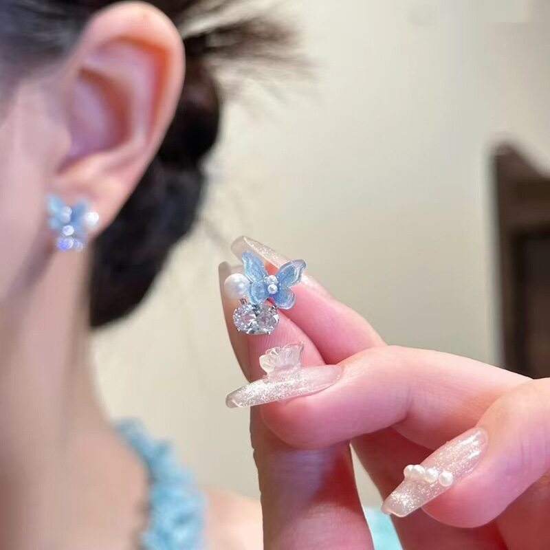 德国冰蓝渐变色珍珠水晶蝴蝶耳钉耳环轻奢精致甜美少女感时尚百搭