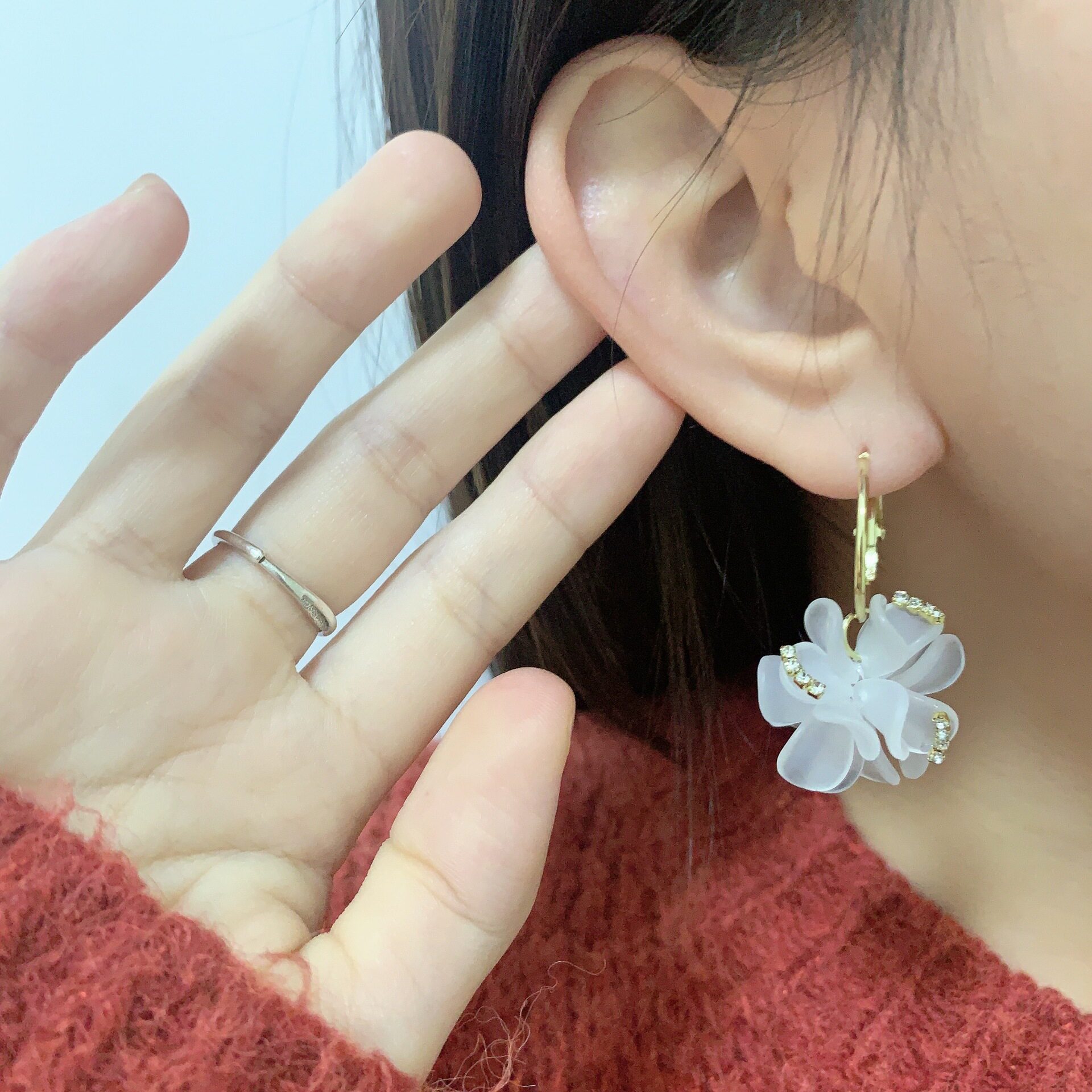 德国耳圈女超仙白色花朵耳环韩版时尚个性小众设计感气质甜美百搭