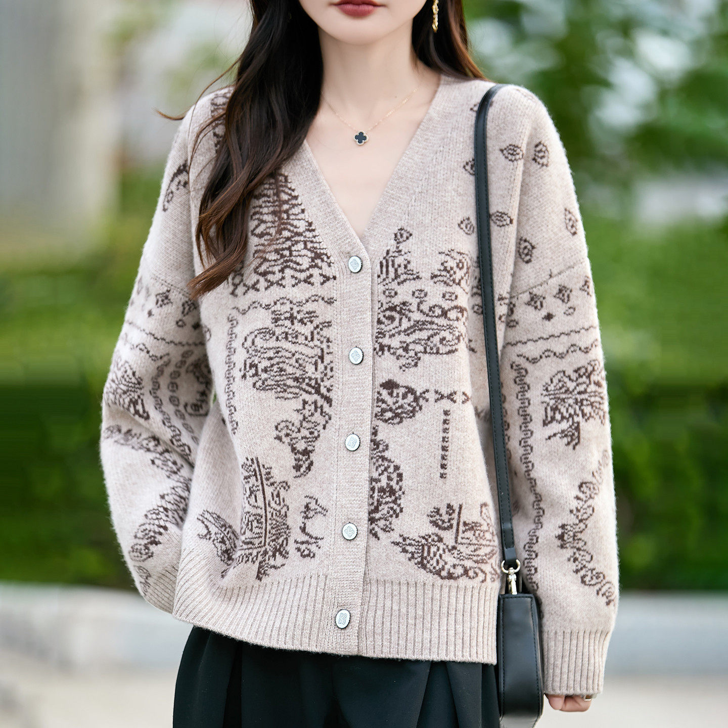 进口高级感%纯羊毛针织开衫女宽松慵懒新款加厚毛衣松弛感外套