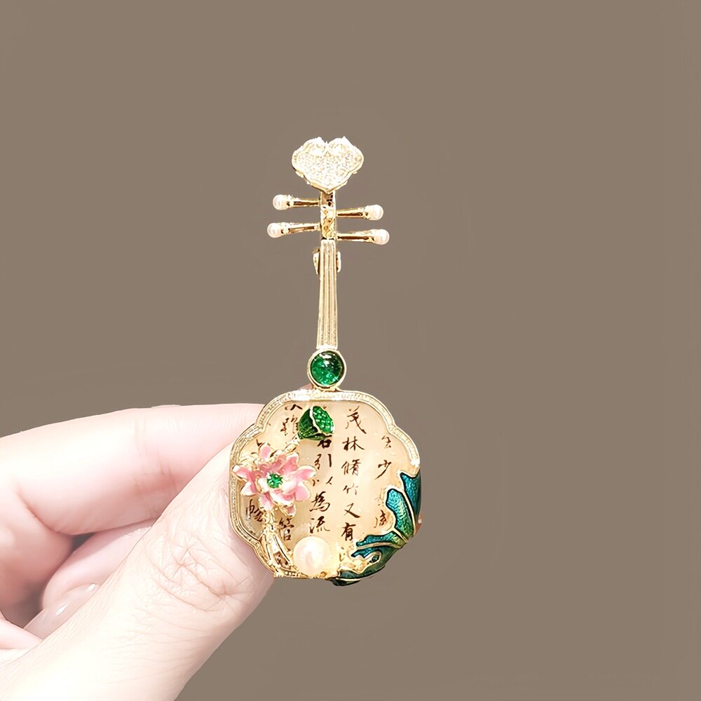 撤柜古风琵琶胸针女高级感高端复古荷花乐器镶钻胸花旗袍汉服外套