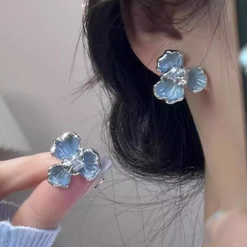 撤柜法式超仙精致滴油蝴蝶结镶钻爱心流苏耳环设计感爆款百搭珍珠