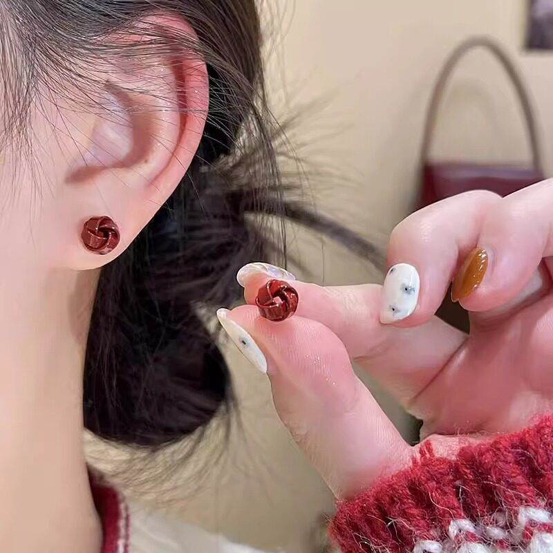 德国红色曲奇耳钉女小众设计感耳饰简约小巧轻奢气质百搭新年节耳