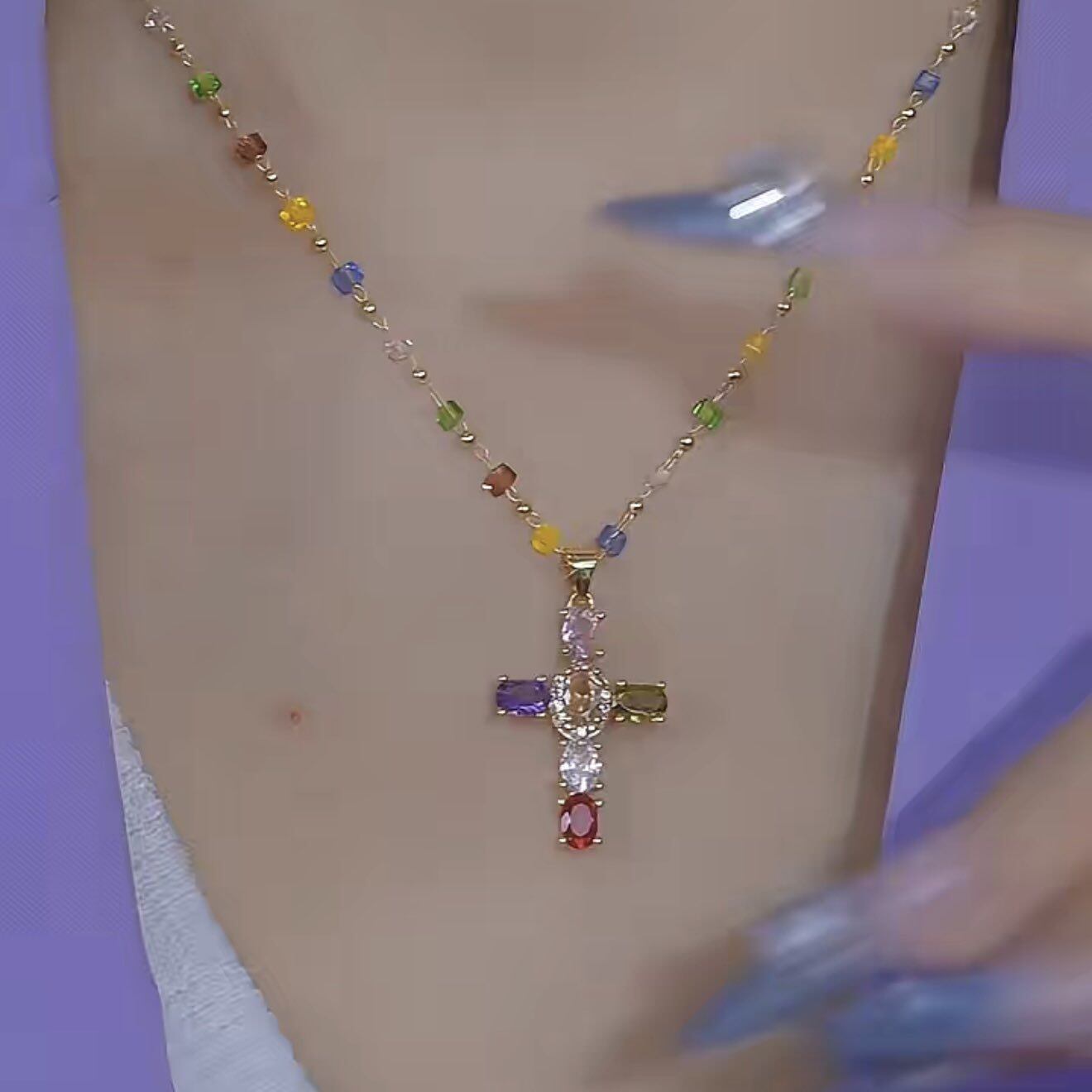 撤柜彩色十字架撞色水晶项链女小众设计感ins气质超闪锆石锁骨链