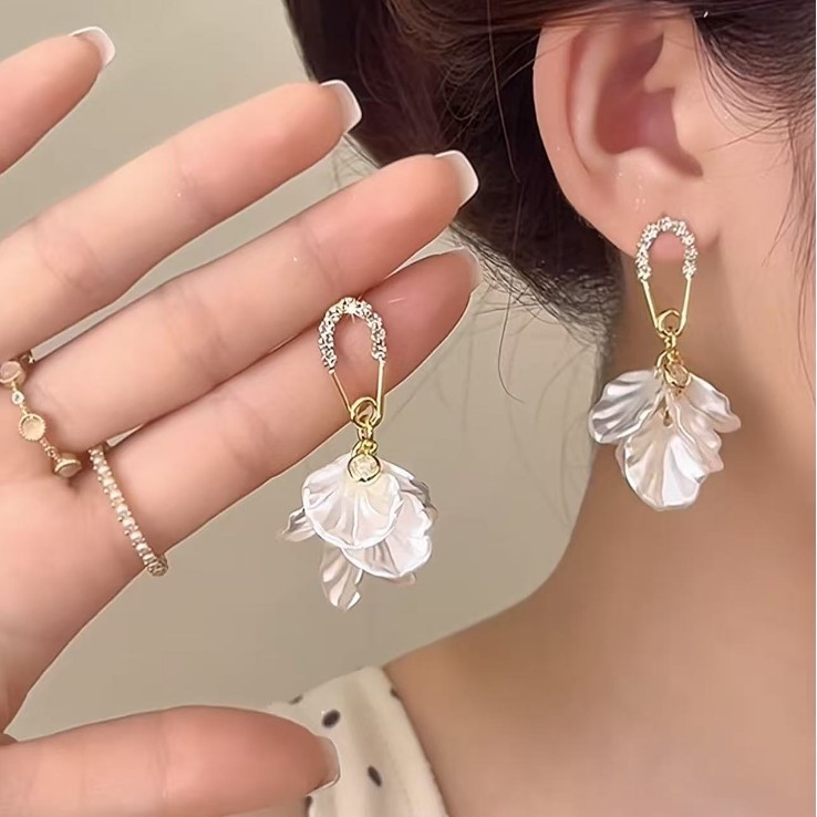 德国韩式个性超闪花瓣流苏耳钉轻奢优雅超仙创意设计感温柔清新耳