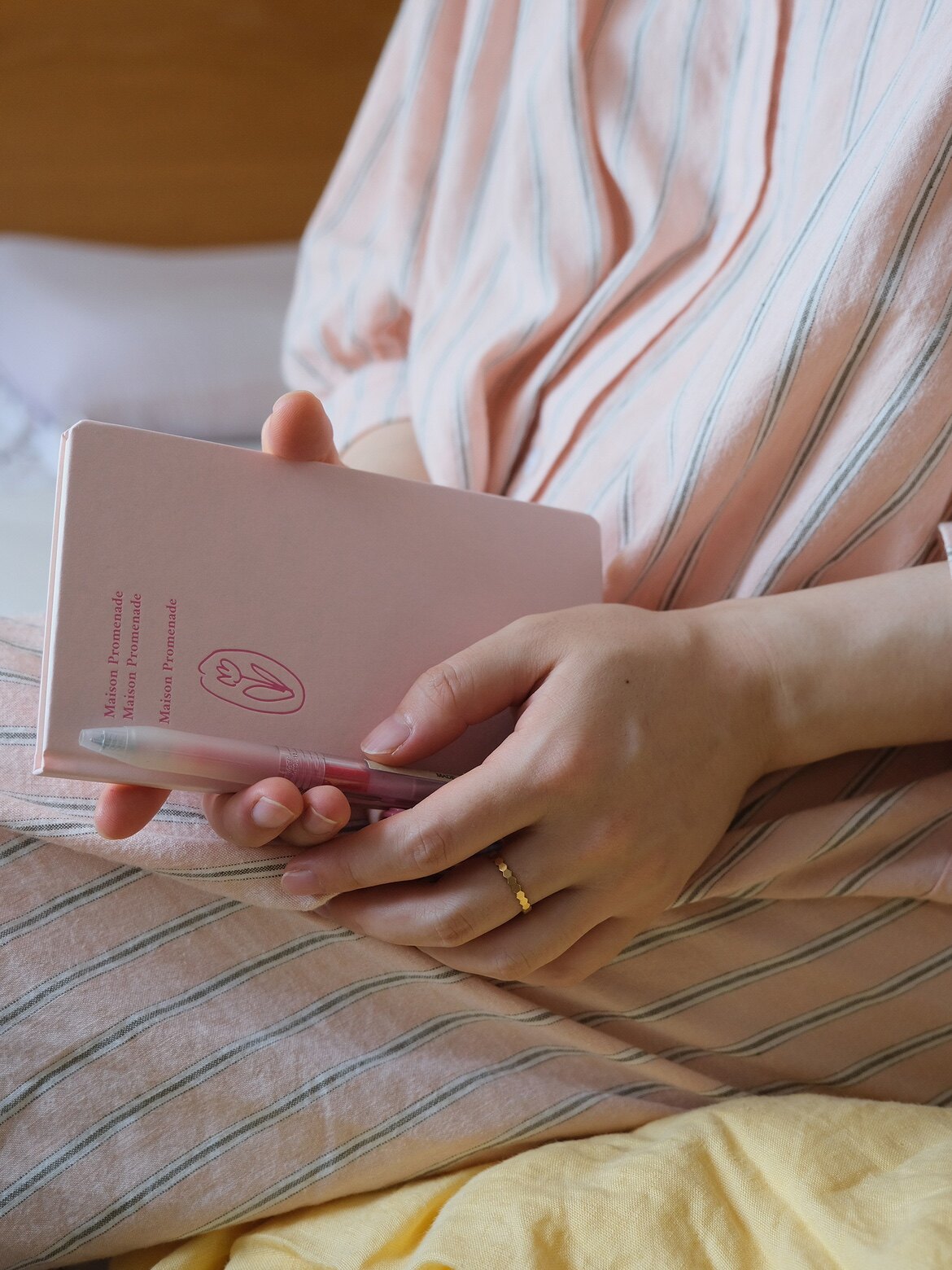 MAISONPROMENADE 피치 핑크 튤립 프리 리스트 핸드북 핸드북 걸리쉬 심플 무산소 종이