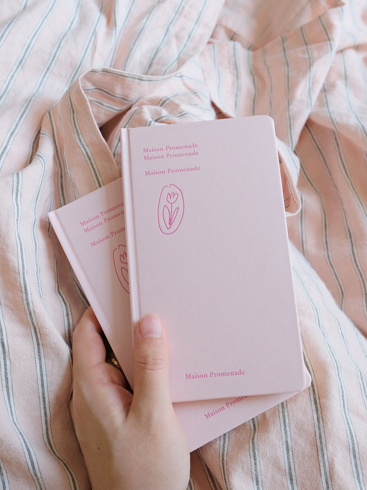 MAISONPROMENADE 피치 핑크 튤립 프리 리스트 핸드북 핸드북 걸리쉬 심플 무산소 종이