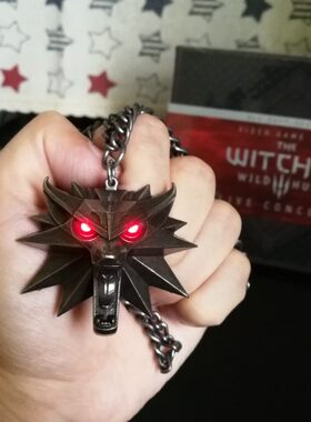 徽章猎魔人巫师3狼头witcher