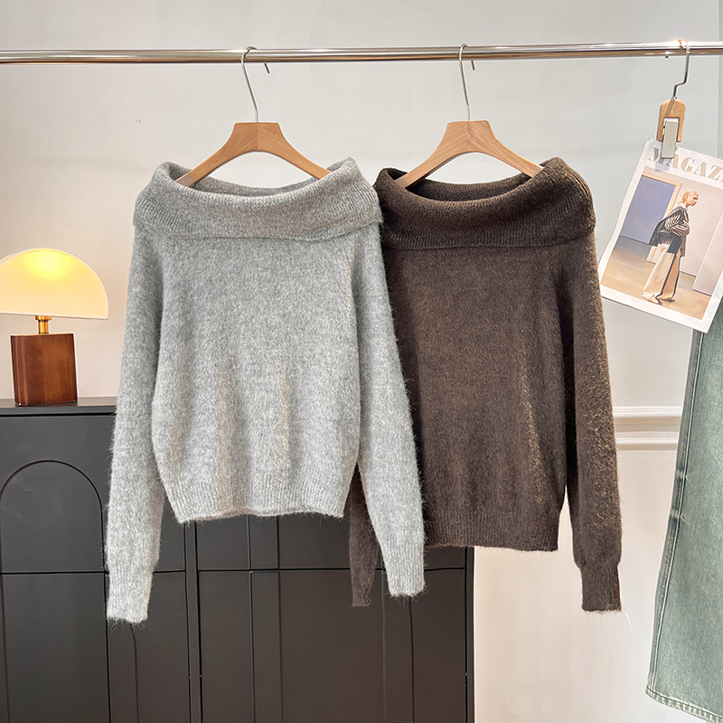 北欧小众!木巨1280+休闲版型一字领露肩羊毛混纺针织毛衣女秋冬