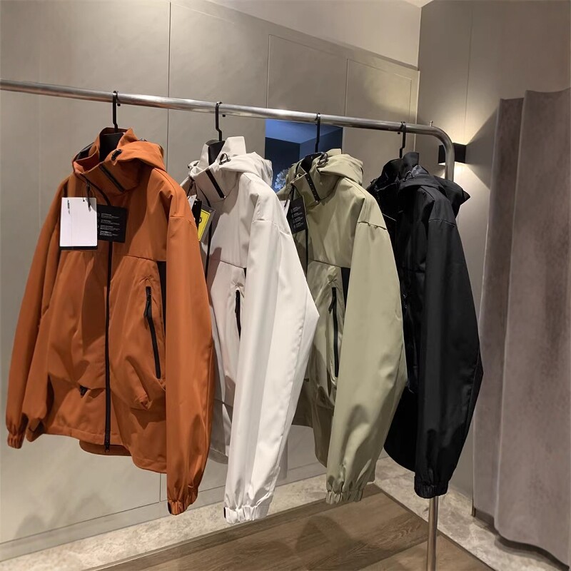 UXINYIHUI连帽冲锋衣拼色