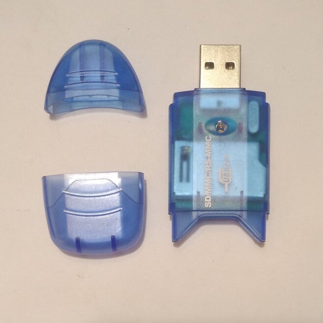 SD/SDHC/SDXC/MMC/RS-MMC读卡器图片