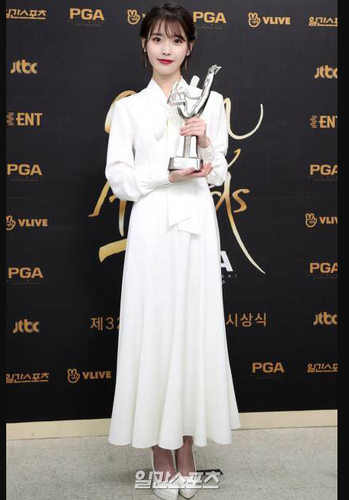 iu李知恩同款白色连衣裙中长款女时尚系带蝴蝶结长袖仙女裙长裙子