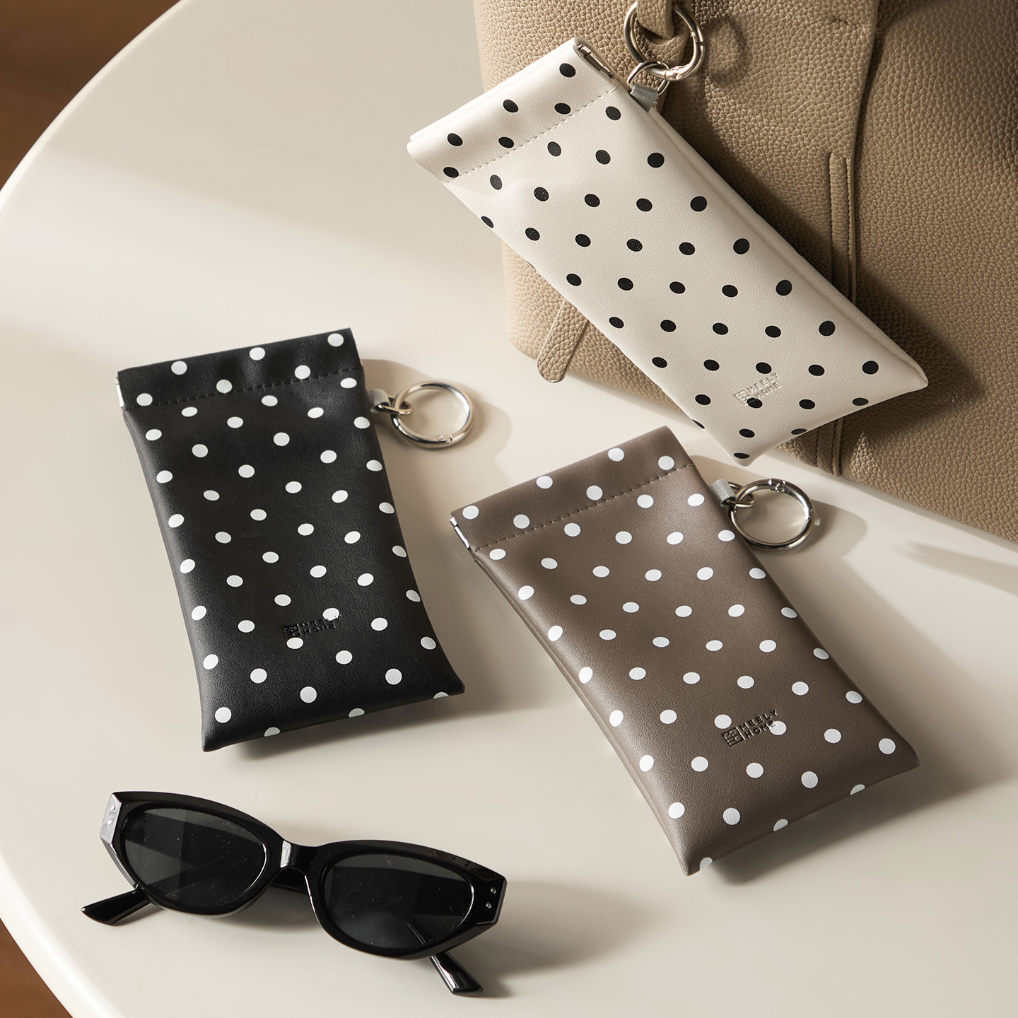 meelyhome弹片自动闭合眼镜袋