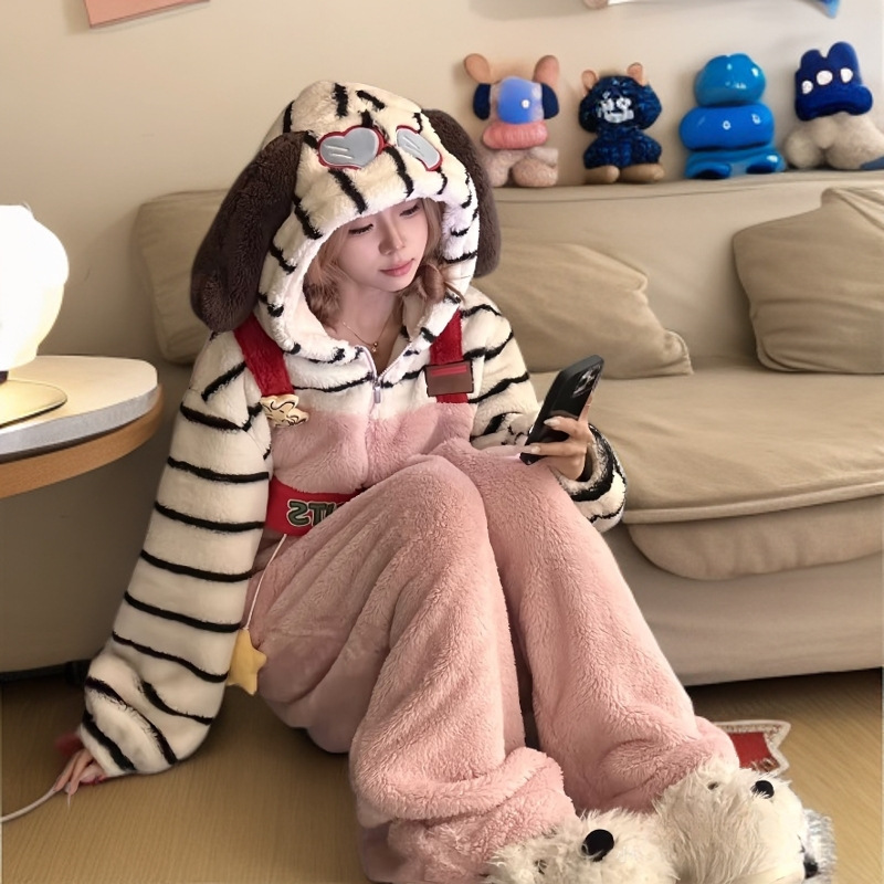 可爱史努比珊瑚绒连体睡衣女冬季加厚毛绒卡通动物衣服小狗狗睡袍