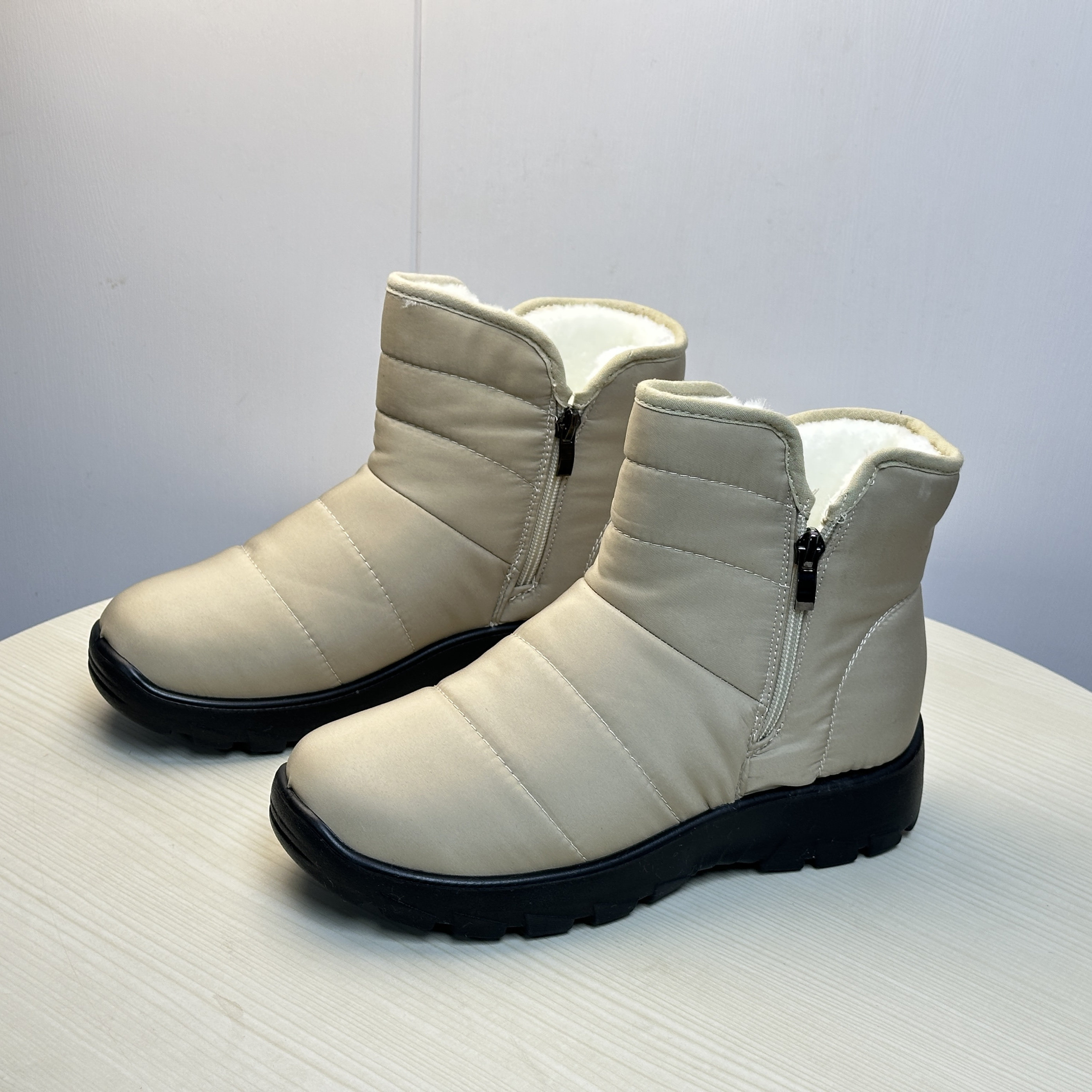 外贸尾货捡漏女鞋加绒保暖户外雪地靴防滑防寒棉靴棉鞋女士大码鞋