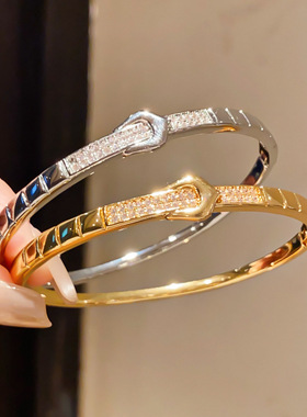 18k真金电镀轻奢锆石u形几何卡扣手镯时尚简约中古风手饰女