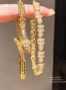 18k真金电镀锆石圆形卡扣手链轻奢感手环欧美复古气质手饰女