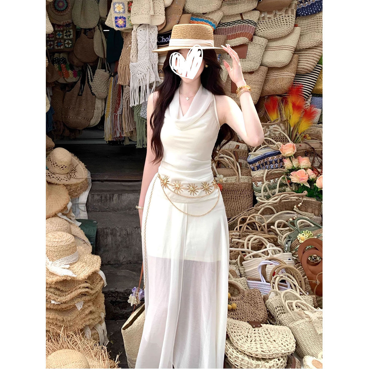 法式气质设计高级感无袖挂脖荡领蕾丝连衣裙女2025夏收腰显瘦长裙