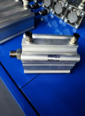 CDQ2A6375DMZSMC原装气缸一台有需要的维修咨询