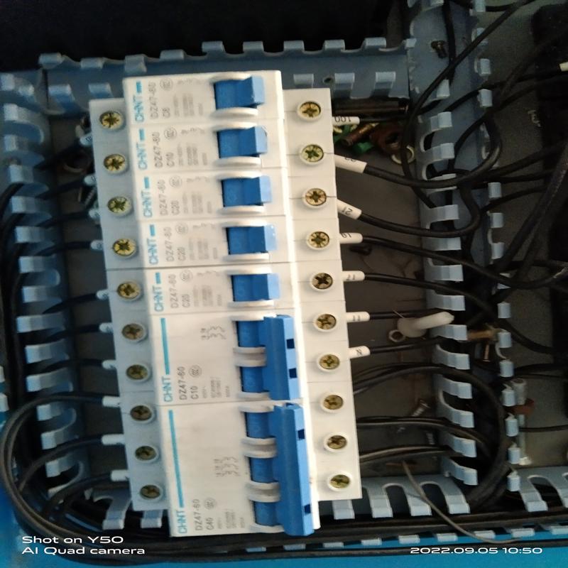 检测流水饯配电箱拆机完整件，售788元，全国包邮。 咨询