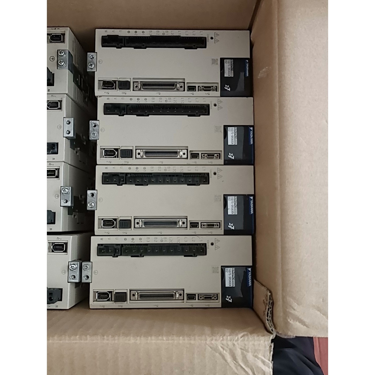 安川伺服驱动器七系750瓦SGD7S5R5A00A00A维修咨询