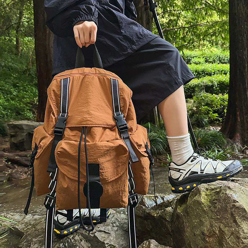 户外旅行登山防水大容量双肩包