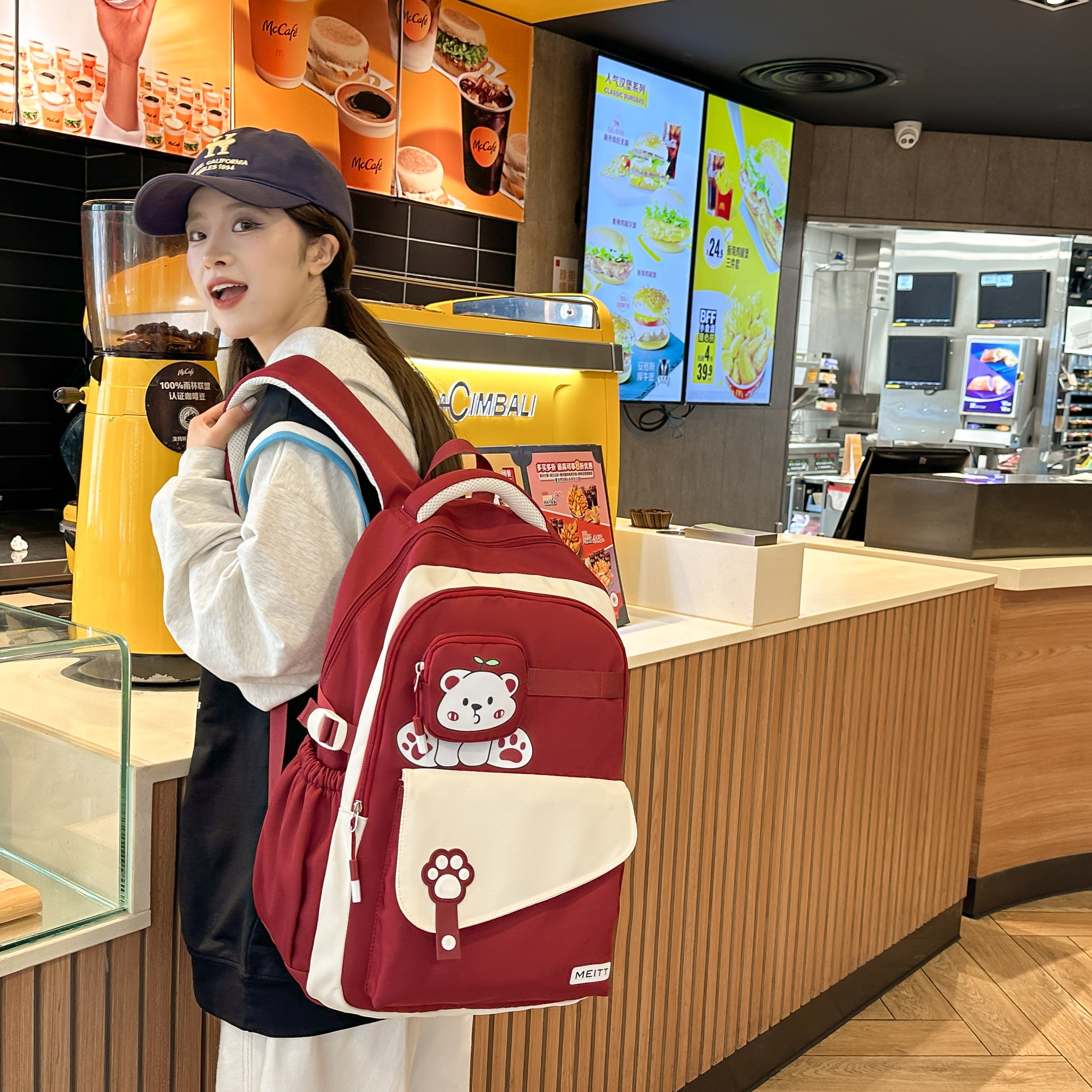 红鹮鸟女生减负大容量双肩书包